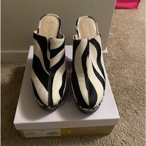 Jessica Simpson Clogs